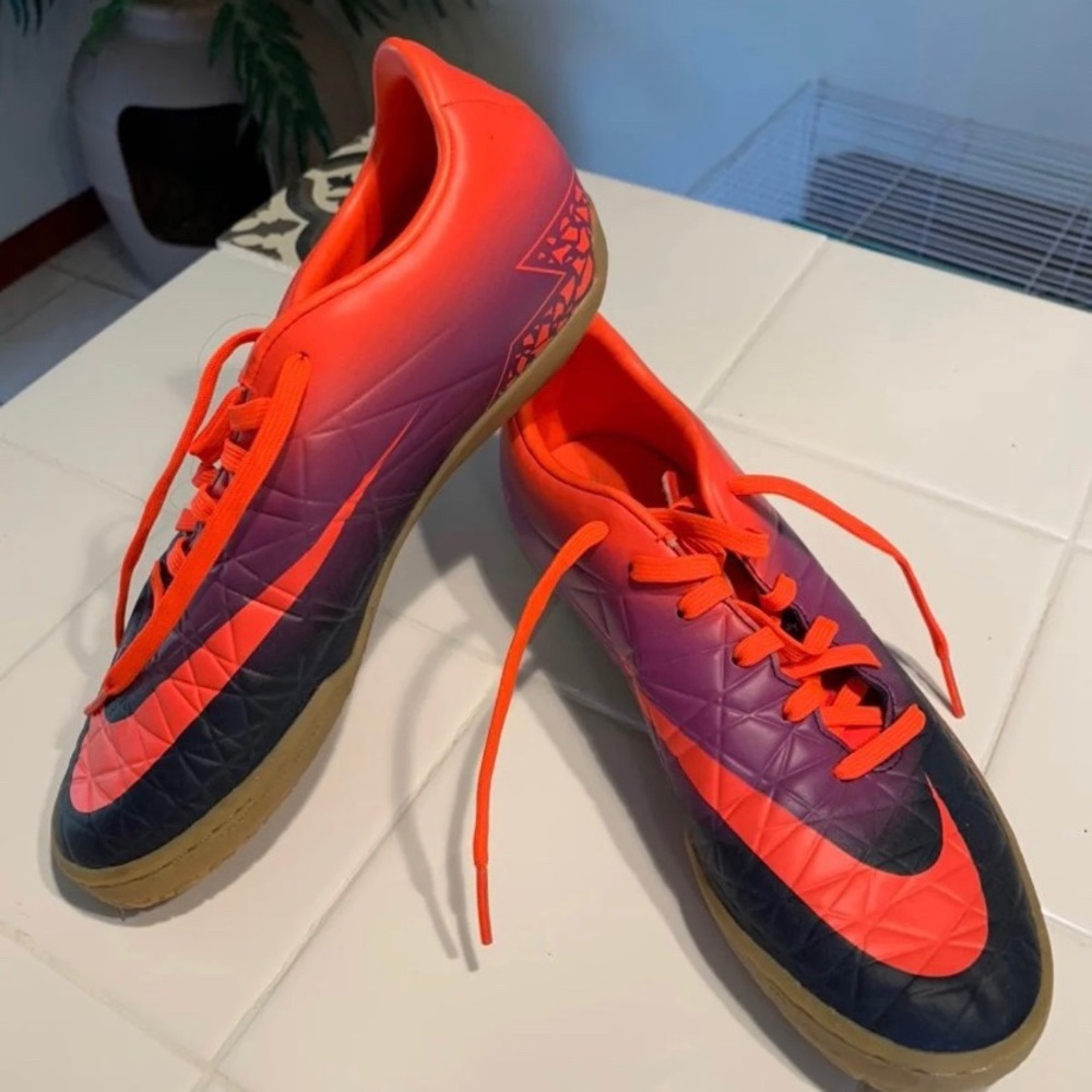 Nike Shoes - Picture 2 of 3